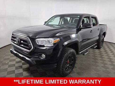 Used 2023 Toyota Tacoma SR5 AWD/4WD image 3
