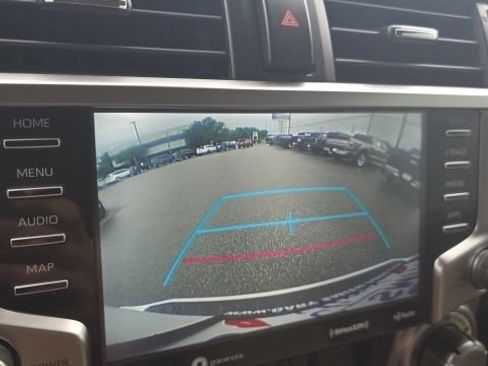 Used 2023 Toyota 4Runner SR5 Premium w/ Moonroof Package RWD image 31