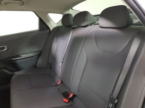 Used 2025 Kia K4 FWD image 13