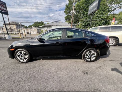 Used 2018 Honda Civic LX image 2