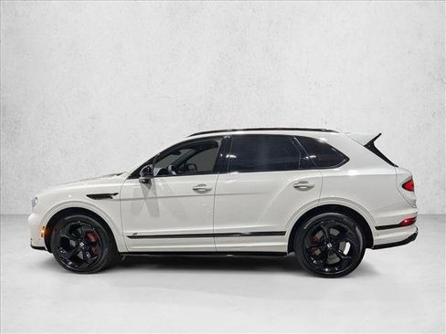 Used 2023 Bentley Bentayga image 9