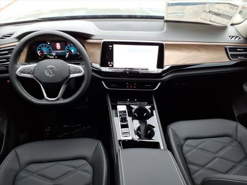 New 2026 Volkswagen Atlas SE FWD image 10