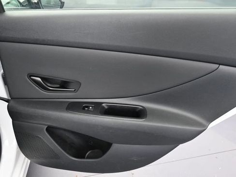 Used 2025 Hyundai Elantra Sport FWD image 30