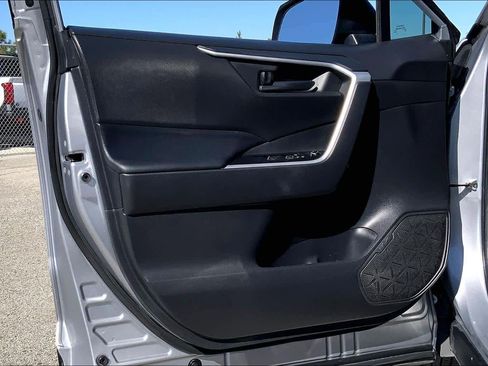 Certified 2021 Toyota RAV4 LE w/ Carpet Mat Package (TMS) image 20