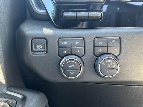 New 2026 Chevrolet Silverado 1500 High Country w/ Technology Package AWD/4WD image 79