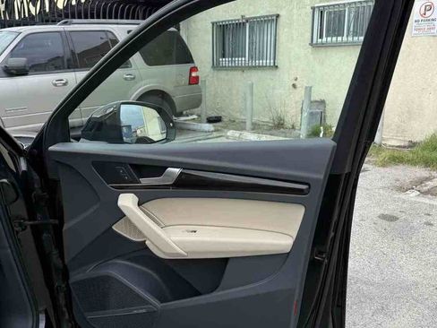 Used 2018 Audi Q5 2.0T Premium Plus w/ Premium Plus Package image 12