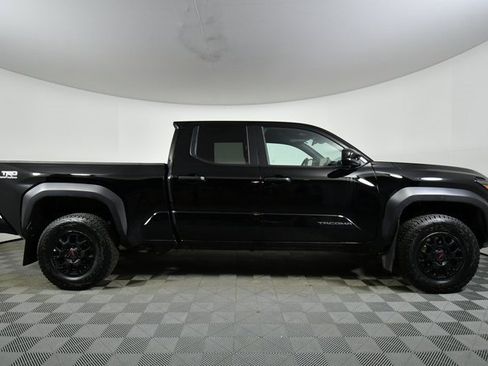 Used 2024 Toyota Tacoma TRD Off-Road image 15