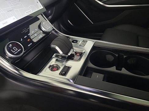 Used 2024 Jaguar XF R-Dynamic SE image 14