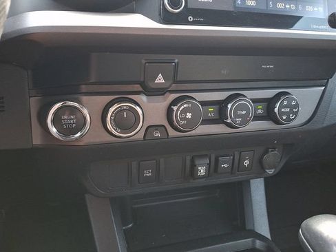 Certified 2020 Toyota Tacoma TRD Sport AWD/4WD image 15