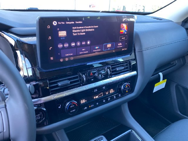 New 2026 Nissan Pathfinder SV AWD/4WD image 18