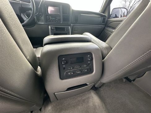 Used 2005 Chevrolet Tahoe LS w/ Preferred Equipment Group AWD/4WD image 19