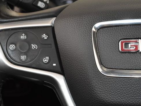 Used 2019 GMC Terrain SLT w/ Infotainment Package II AWD/4WD image 24