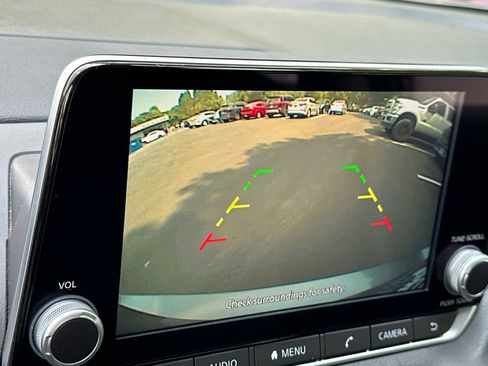 Used 2025 Nissan Sentra SV FWD image 20