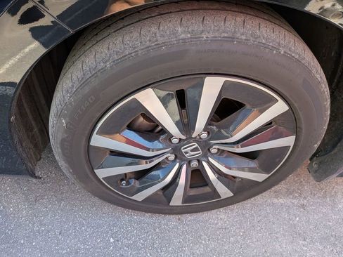 Used 2023 Honda Civic EX image 2