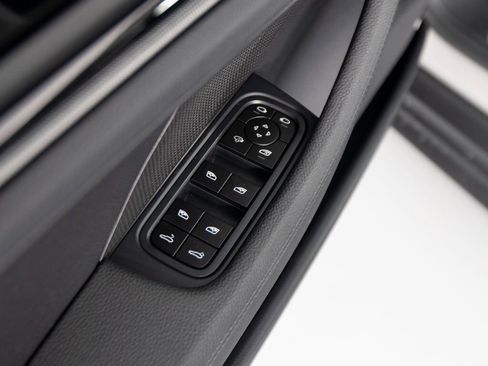 New 2026 Porsche Panamera 4 image 21
