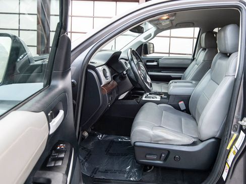 Used 2018 Toyota Tundra Limited image 25