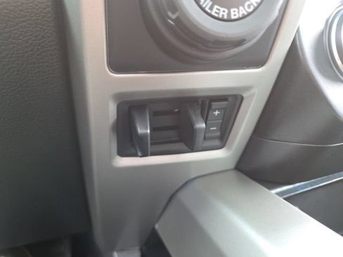 Used 2018 Ford F150 Lariat w/ Equipment Group 502A Luxury AWD/4WD image 15