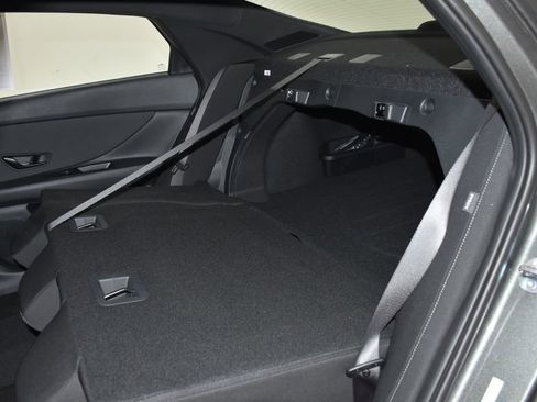 New 2026 Hyundai Elantra Sport FWD image 28