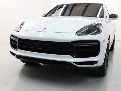 Used 2020 Porsche Cayenne Turbo image 55