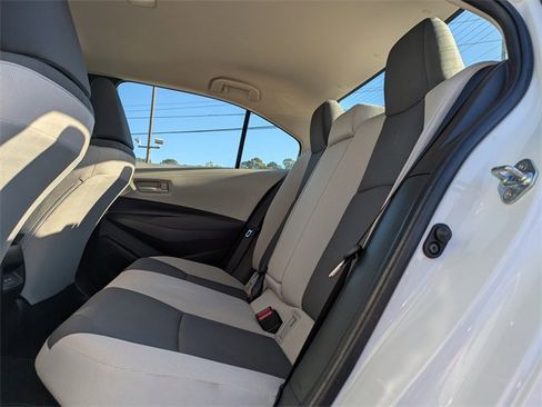 Used 2025 Toyota Corolla LE image 13