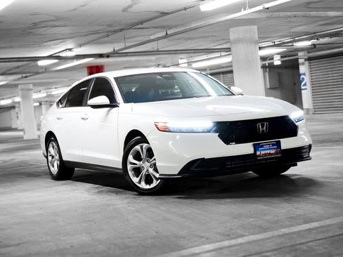 Certified 2023 Honda Accord LX image 4