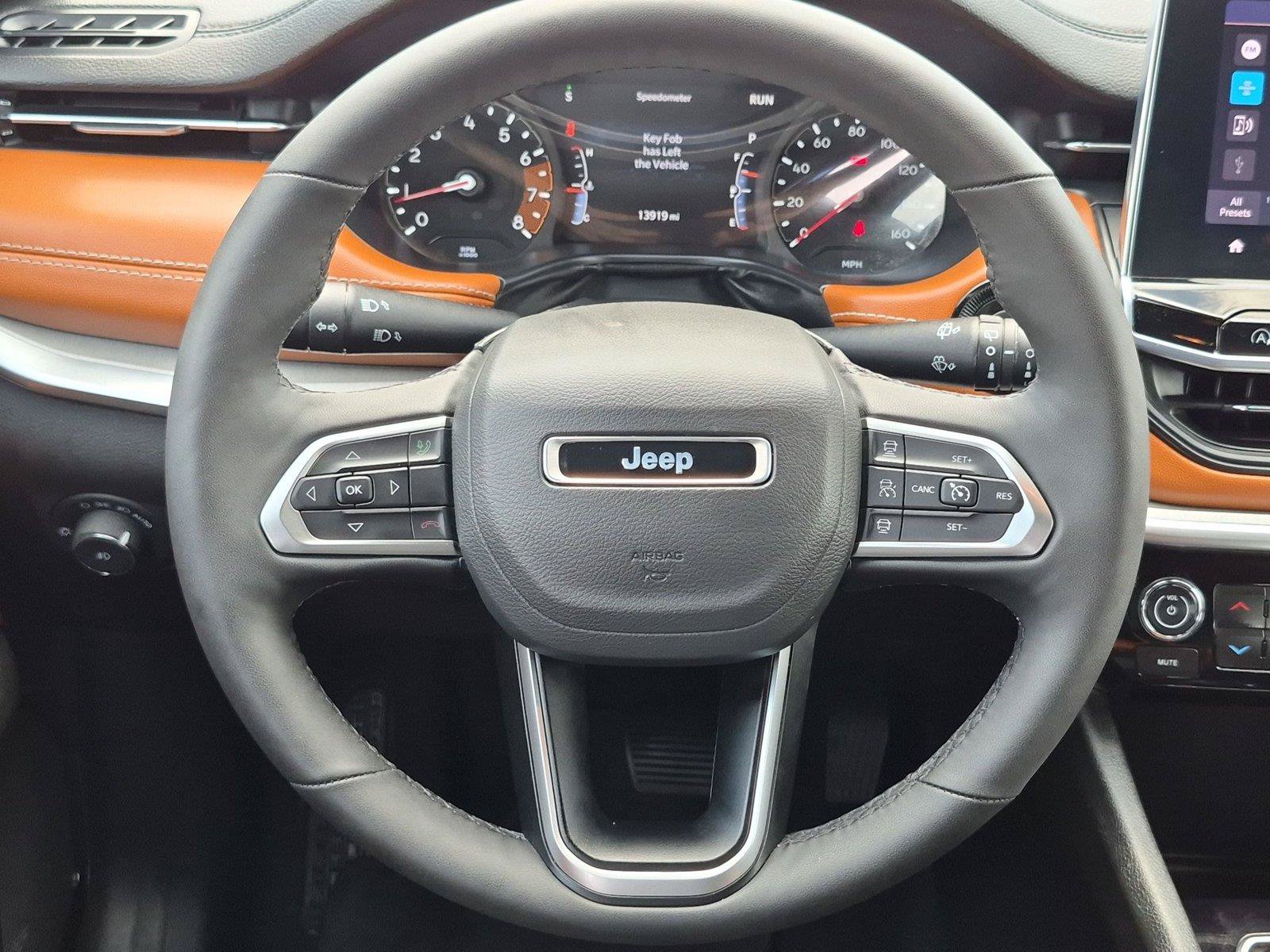 Used 2025 Jeep Compass Limited AWD/4WD image 14