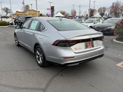 Used 2023 Honda Accord EX image 5