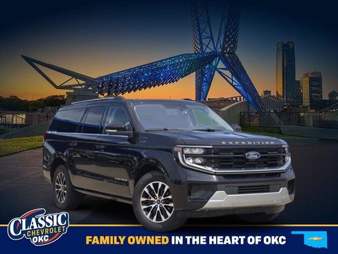 Used 2025 Ford Expedition Max Platinum AWD/4WD image 1