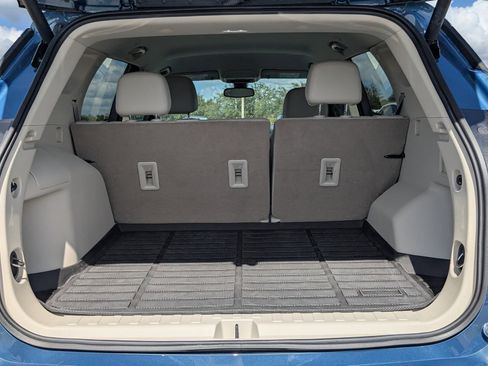 Used 2024 GMC Terrain Denali image 15