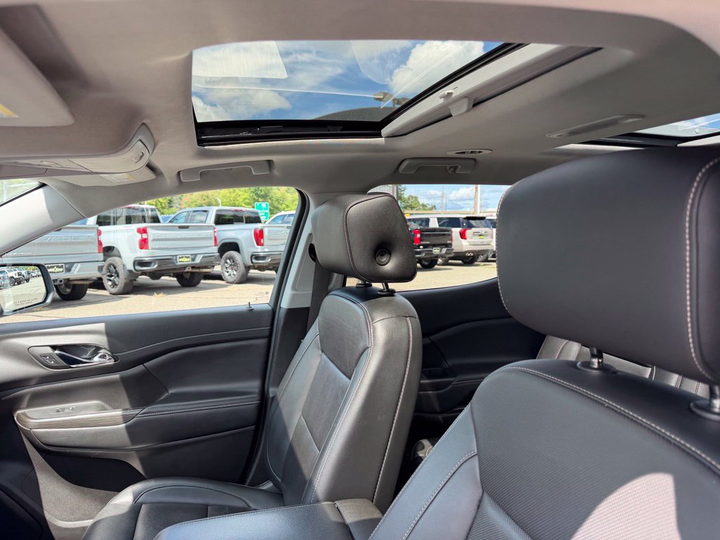 Certified 2023 GMC Acadia SLT w/ Preferred Package AWD/4WD image 17