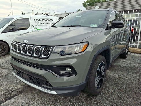 Used 2023 Jeep Compass Limited w/ Sun and Sound Group AWD/4WD image 2