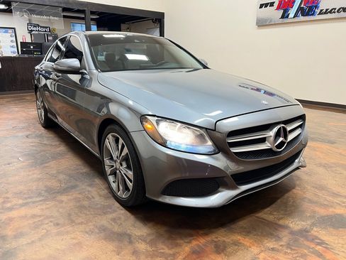 Used 2017 Mercedes-Benz C 300 Sedan image 3