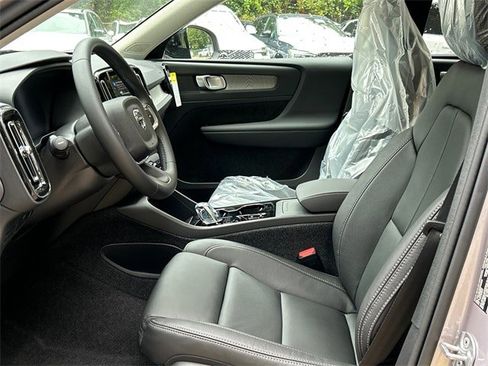 New 2026 Volvo XC40 B5 Plus w/ Protection Package Premier image 10