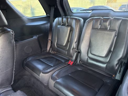 Used 2011 Ford Explorer XLT w/ 202A Rapid Spec Order Code image 9