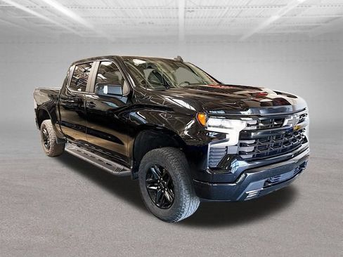 Used 2022 Chevrolet Silverado 1500 LT Trail Boss w/ LT Trail Boss Premium Package AWD/4WD image 3