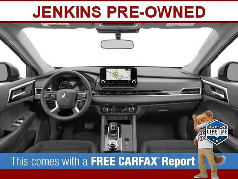 Used 2023 Mitsubishi Outlander SE image 11