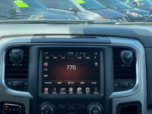 Used 2017 RAM 1500 SLT AWD/4WD image 21