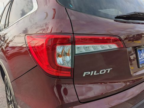 Used 2021 Honda Pilot Elite image 11