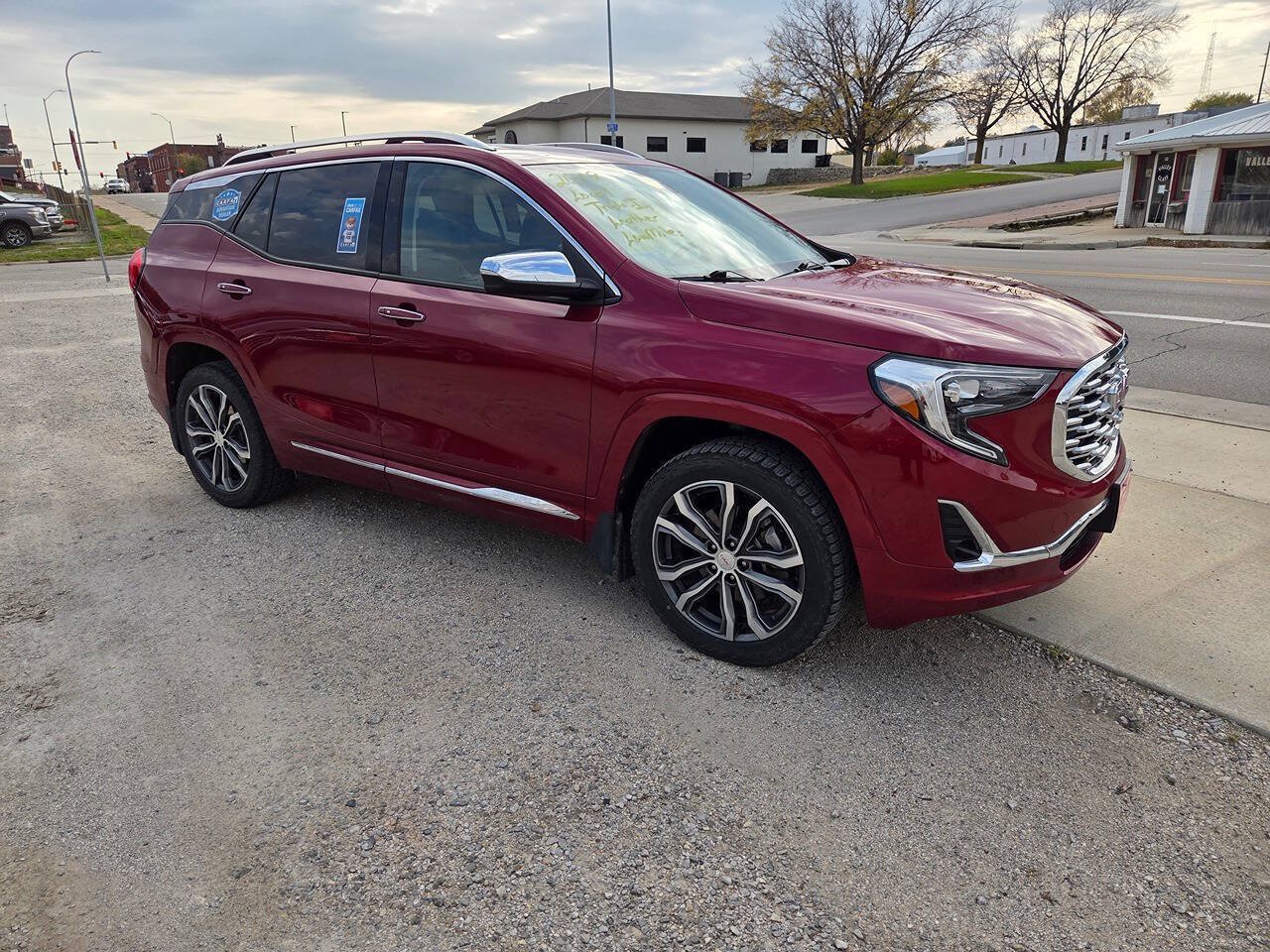 Used 2018 GMC Terrain Denali w/ Advanced Safety Package AWD/4WD image 3
