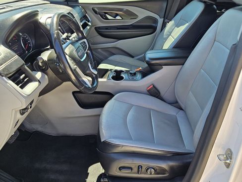 Used 2021 GMC Terrain SLT image 4