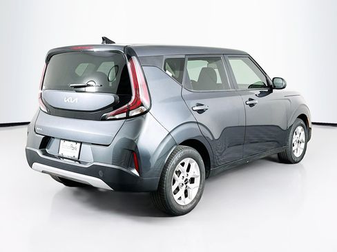 Used 2023 Kia Soul LX w/ Option Group 015 FWD image 9