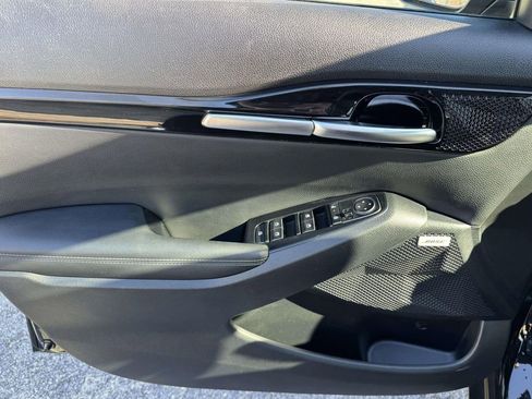 Used 2025 Kia Seltos SX image 14