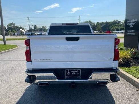 Used 2024 Chevrolet Silverado 1500 LT w/ Z71 Off-Road Package AWD/4WD image 4