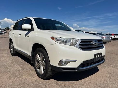 Used 2012 Toyota Highlander Limited w/ Tow Pkg AWD/4WD image 7