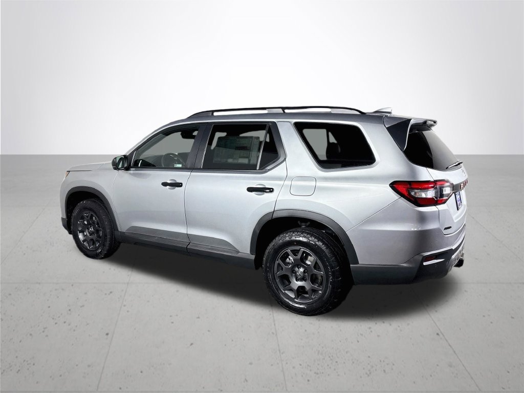 New 2026 Honda Pilot TrailSport image 8