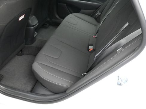 New 2026 Hyundai Elantra Sport image 32