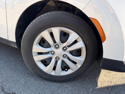 Used 2023 Kia Soul LX image 9