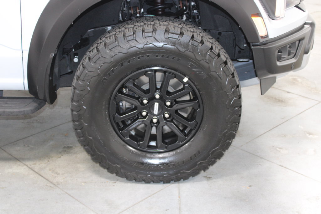 Used 2025 Ford F150 Raptor AWD/4WD image 14