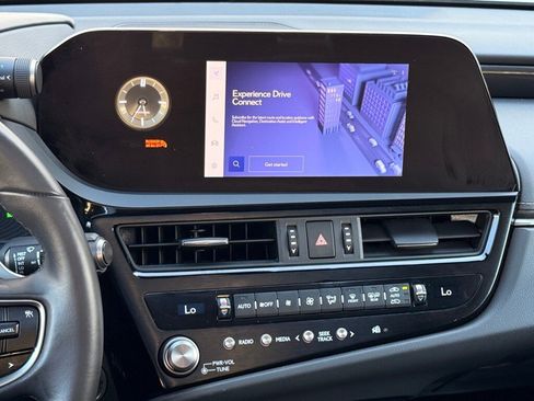 Certified 2025 Lexus ES 350 w/ Accessory Package (Z2) image 14