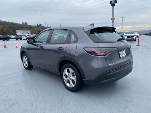 Certified 2023 Honda HR-V LX image 10